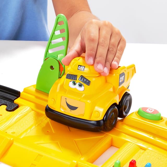 لعبة قطار فريندز للاطفال طول 6 أقدام كات Cat - Light & Sound Power Tracks Friends