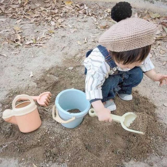 مجموعة أدوات الحديقة للاطفال من البلاستيك الحيوي من دانتوي Dantoy - Bioplastic Gardening Tools Set