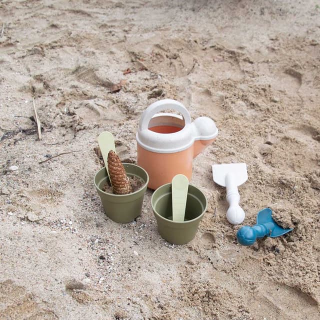 مجموعة أدوات الحديقة للاطفال من البلاستيك الحيوي من دانتوي Dantoy - Bioplastic Gardening Tools Set