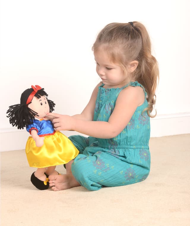 عروسة اطفال سنو وايت فيستا كرافت Fiesta Crafts Snow White Rag Doll
