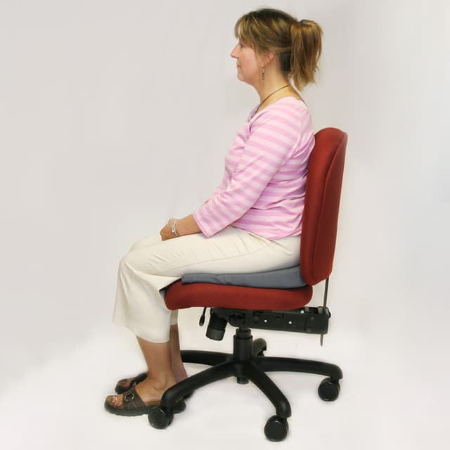 وسادة طبية للعصعص رمادية جوبري بلاس Jobri - Sacro Wedge Plus