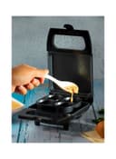 جهاز سلق البيض 600 واط 4 قطع غير لاصقة أسود جيباس Geepas Non-Stick 4 Egg Bite Maker Cool Touch Handles & Skid - 452480
