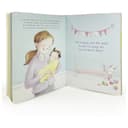 كتاب مصور للاطفال عن التعامل مع مشاعر الخوف "لاشيء مخيف مع هاري " من كوتاج دور Nothing Is Scary with Harry