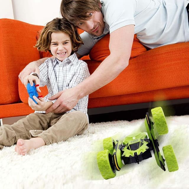 سيارة ريموت أطفال ماكس فانسي من أوكر  لون أخضر UKR  Atom Max Fancy Stunt Car 