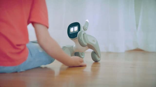 روبوت ذكي بالذكاء الاصطناعي لونا بيتبوت مع شاشة تفاعلية 2.4 بوصة Loona Smart AI Robot Petbot