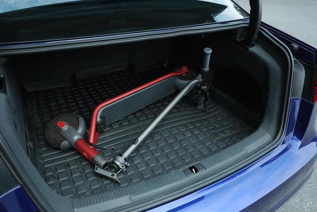 Segway Ninebot eKickScooter Zing C15E