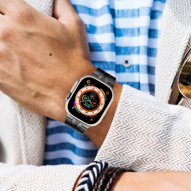سير ساعة ابل تيتانيوم متوافق مع ابل ووتش الترا 2 أسود او اوزون O Ozone Titanium Metal Watch Band Strap Compatible with Apple Watch Ultra 2 Band