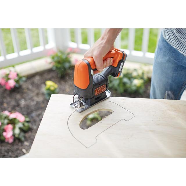 مجموعة دريل كهربائي صغير مع منشار خشب وجهاز صنفرة الخشب مع بطارية بلاك اند ديكر Black+Decker Gopak 4 Tool Cordless Combo Kit
