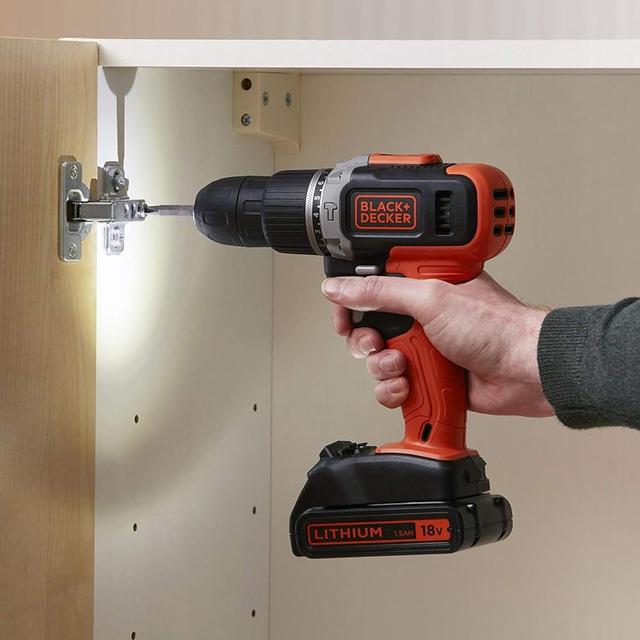 Black+Decker 18v Li-Ion Cordless Hammer Drill Kit With 160 Accessories In Kit Box / 2 X 1.5ah Batteries - SW1hZ2U6MzIzODMxOQ==