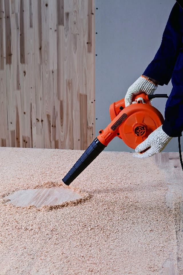 منفاخ هواء لأوراق الشجر والغبار 530 واط بلاك اند ديكر Black+Decker Air Blower And Suction Vacuum With Collection Bag