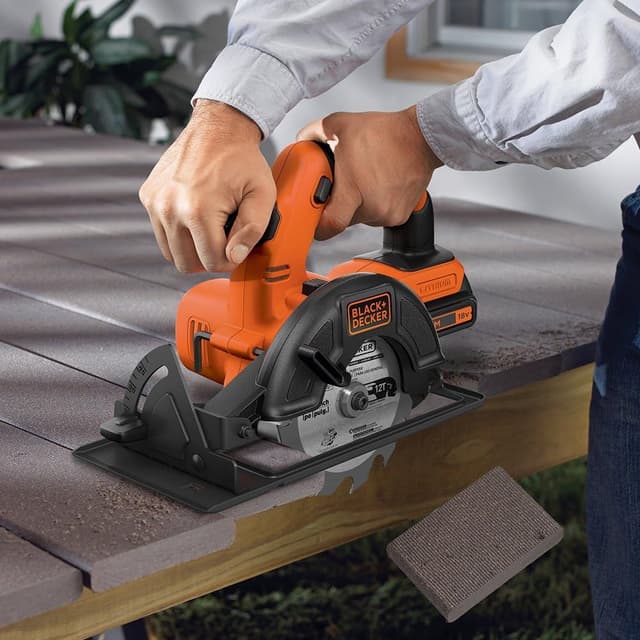 Black+Decker Cordless Circular Electric Saw, 140 Mm Blade And Dust Extraction, 18v, Battery Not Included - 697886