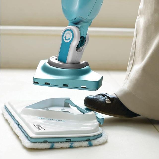 ممسحة بخار بلاك اند ديكر مع 15 ملحق 1600 واط Black+Decker 2-In-1 Steam-Mop With Delta Head