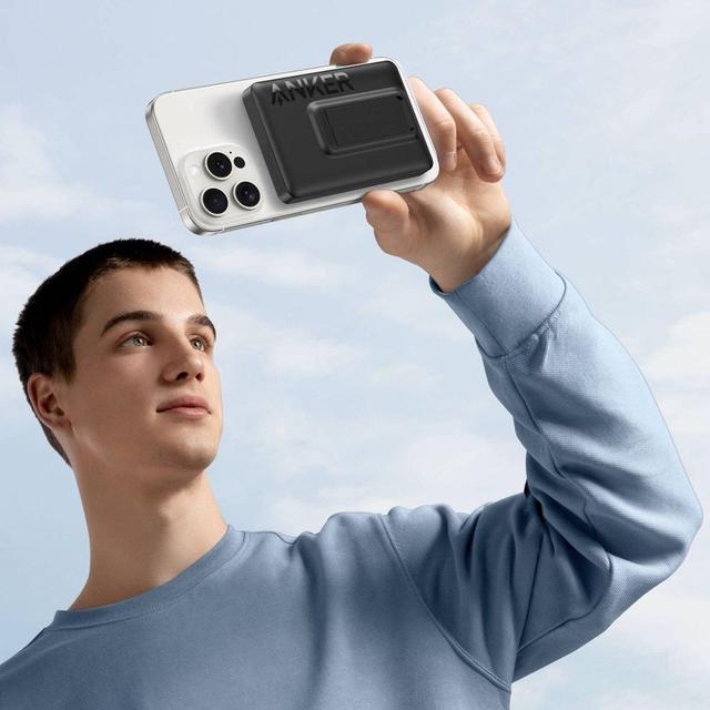 شاحن متنقل باور بانك انكر لاسلكي مع ستاند 10000​ مللي أمبير Anker 333 MagGo Power Bank With Foldable Stand