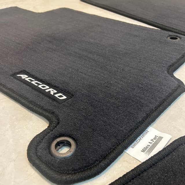 4-Piece Floor Mat Set For 2018-2022 Honda Accord - Black Nylon, Front & Rear Mats