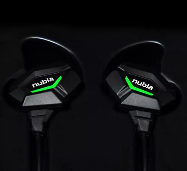 سماعة قيمنق سلكية ريد ماجيك مع مايك Redmagic Type-C Wired Game Earphone