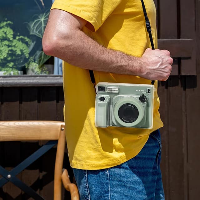O Ozone Clear Case Compatible with Fujifilm Wide 400 Instant Camera - Hard PVC Protective Carrying Camera Bag for Fuji Wide 400 , Protective Case with Adjustable Shoulder Strap- Clear