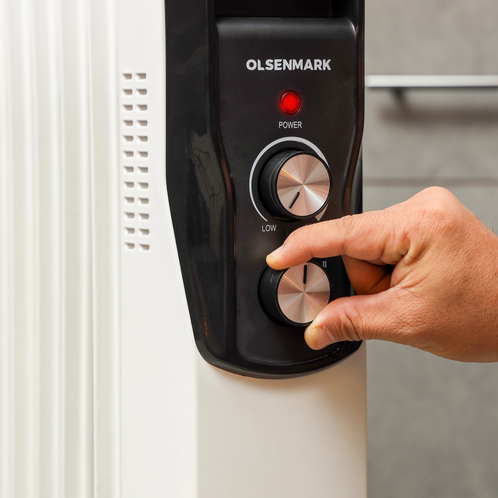 مدفأة كهربائية (شوفاج متنقل) مع 11 شفرة Olsenmark Oil Filled Radiator 11 Fins Radiator