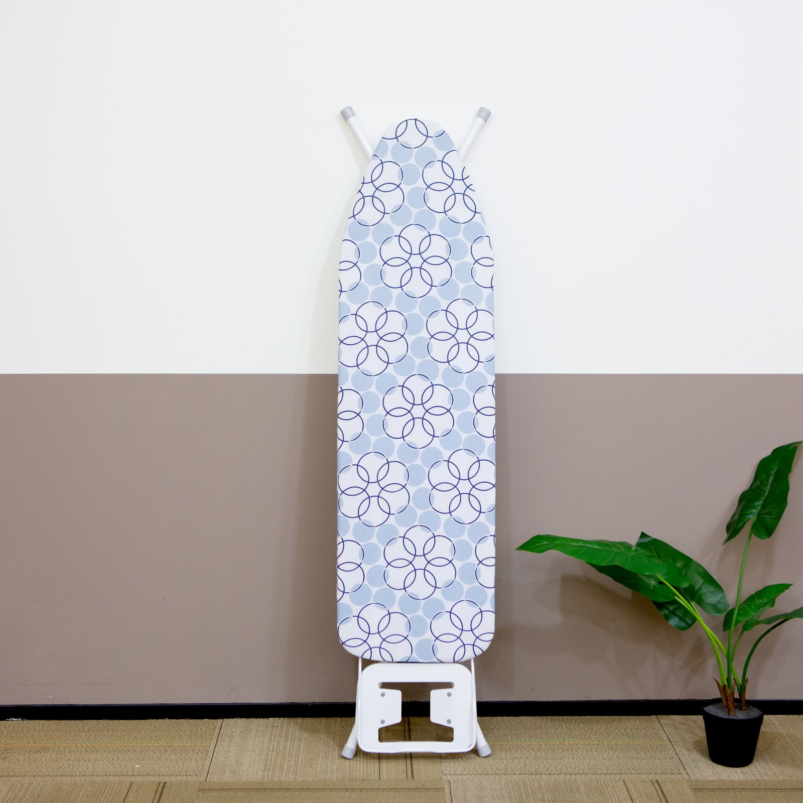 Royalford RF1510IB Mesh Ironing Board 134cmx33cmx88cm - Portable, Steam Iron Rest, Heat Resistant Cover |Lightweight Board with Adjustable Height & Rubber Feet Cover