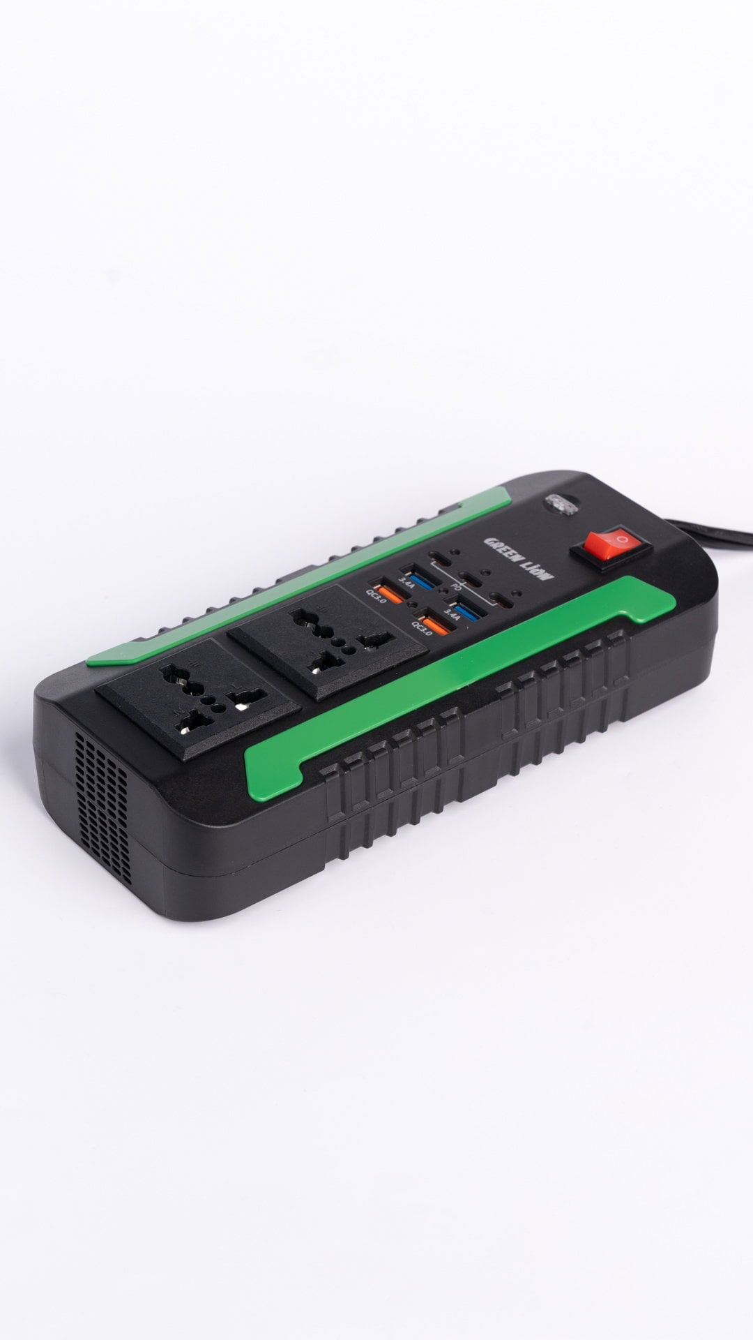 محول كهرباء للسيارة 300 واط جرين سبارك Green Lion Spark Power Inverter