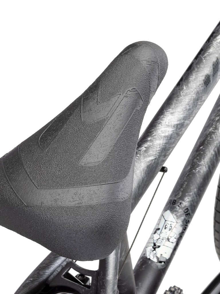 دراجة هوائية سيكل رياضية باللون الفضي المطفي من كينك بي ام اكس KinkBMX - CURB Bike Color Brushed Silver