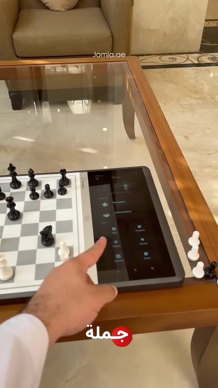 طاولة شطرنج ذكية تعمل بالذكاء الاصطناعي مع شاشة 12.3 بوصة Chessnut Evo - The Future of Ultra Smart AI Chessboard