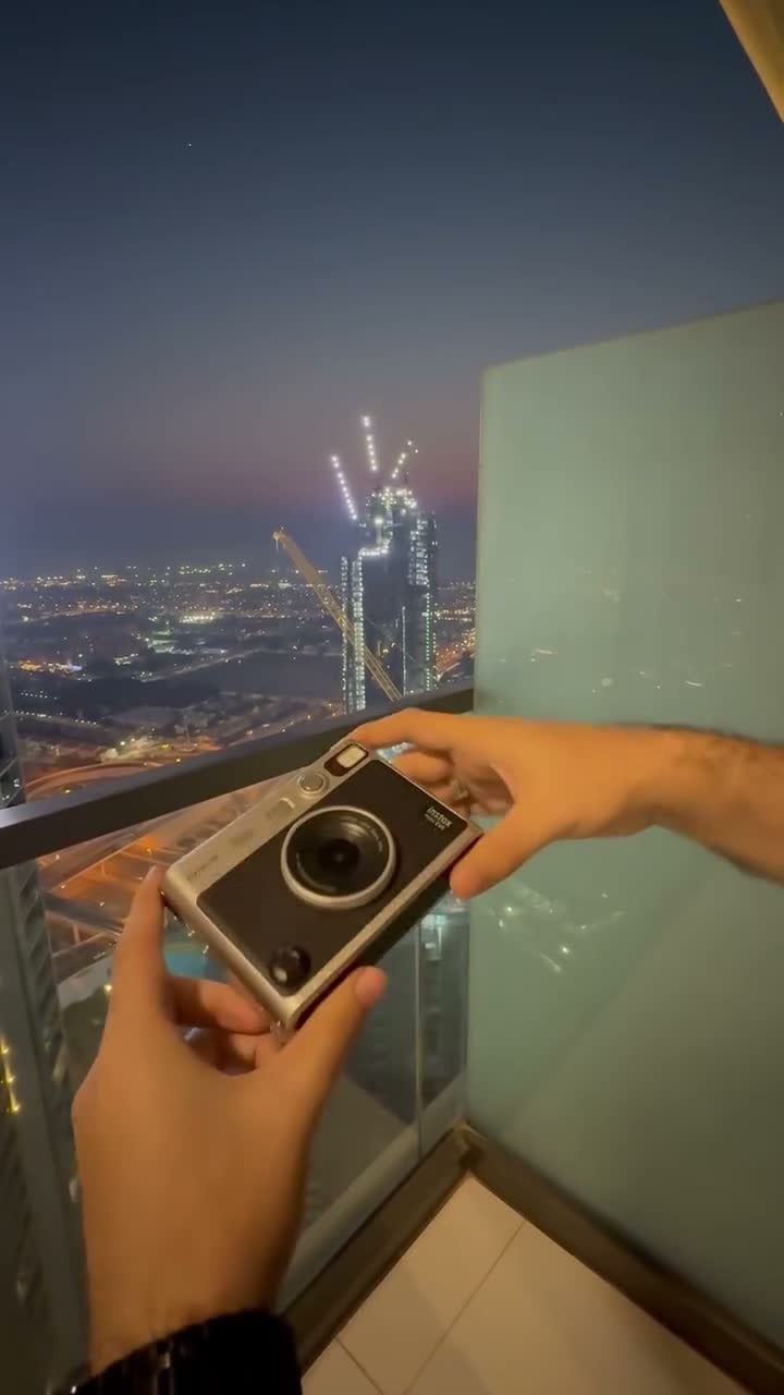 كاميرا فورية فوجي فيلم شاشة LCD 3 انش بلوتوث Fujifilm Instax Mini Evo Instant Camera