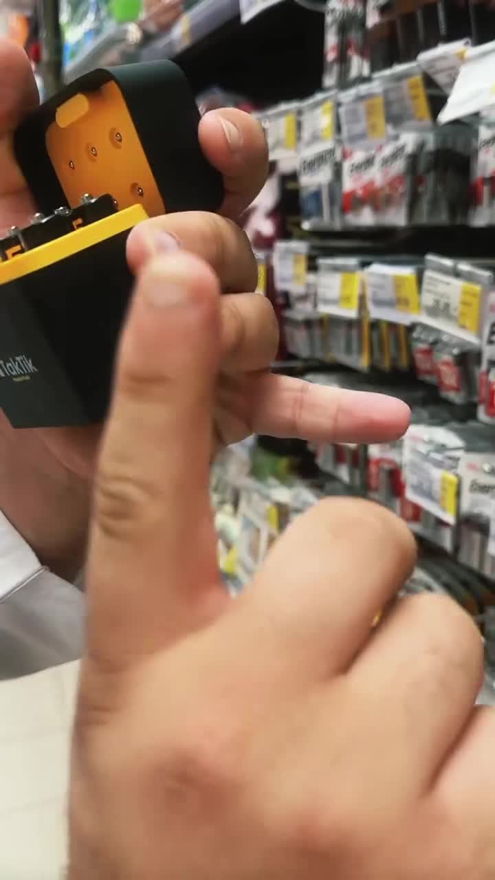 شاحن بطاريات ليثيوم تكتك مع 8 بطاريات قابلة للشحن 5 فولت Taktik Powerpods Batteries With Charger