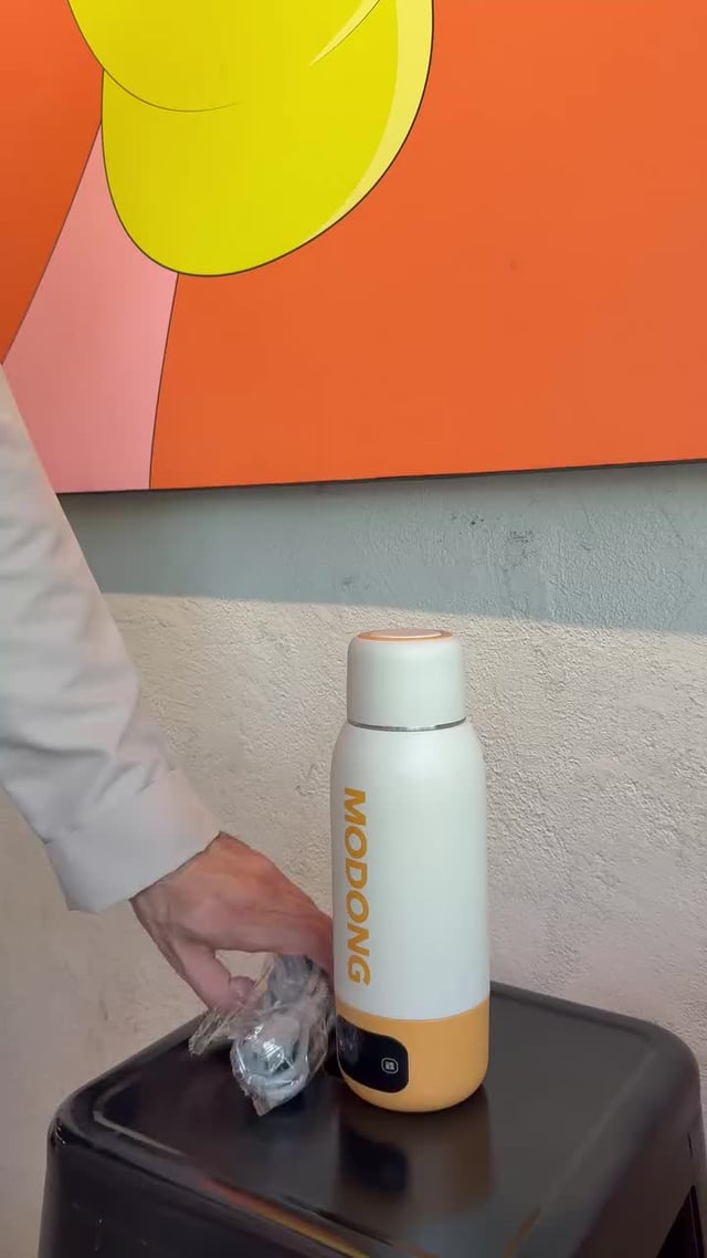 غلاية ماء صغيرة كهربائية 600 مللي مع شاشة رقمية لتعديل درجة الحرارة Modong Digital Adjustable Temperature Electric Kettle