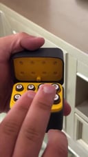 شاحن بطاريات ليثيوم تكتك مع 8 بطاريات قابلة للشحن 5 فولت Taktik Powerpods Batteries With Charger