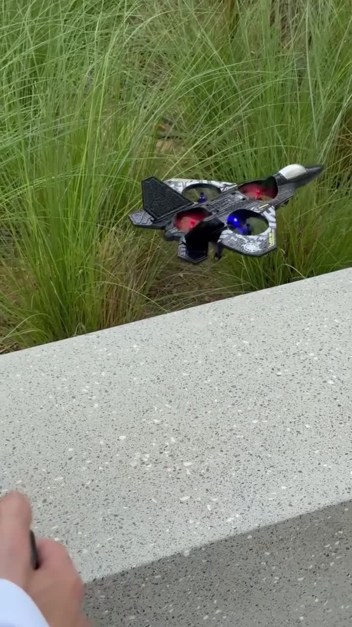 طياره لعبه صغيرة للأطفال بالريموت Rechargeable RC Plane With Remote