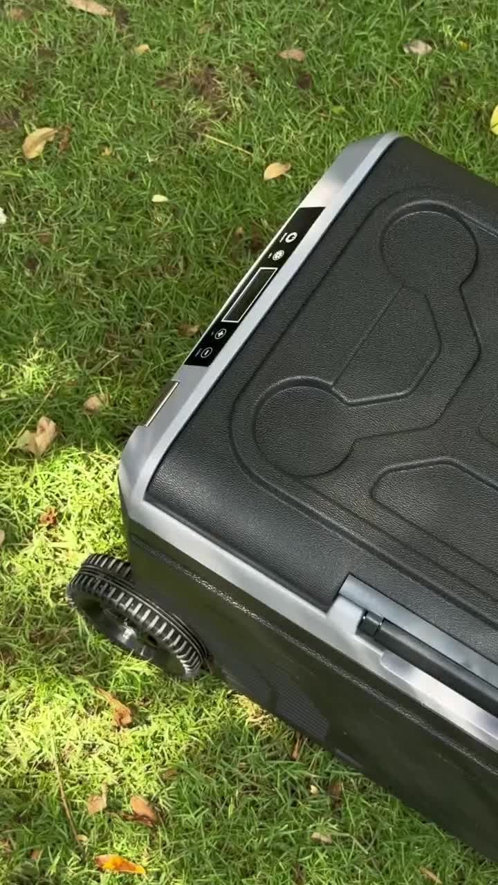 ثلاجة رحلات محمولة وفريزر بحجرتين تكتك 40 لتر حتى -20 درجة مئوية مع بطارية كبيرة Taktik Dual Compartment Portable Fridge And Freezer