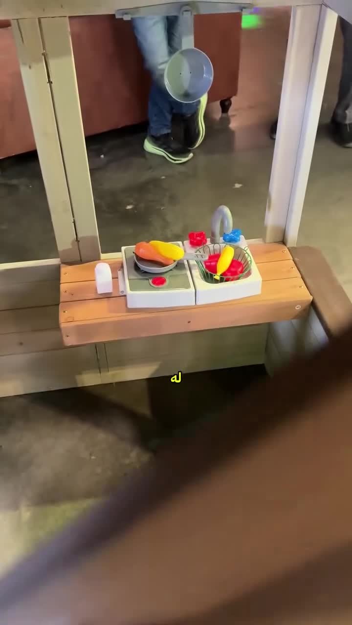 بيت خشبي للاطفال كيدكرافت بايونير كوتيدج Kidkraft Pioneer Cottage Playhouse