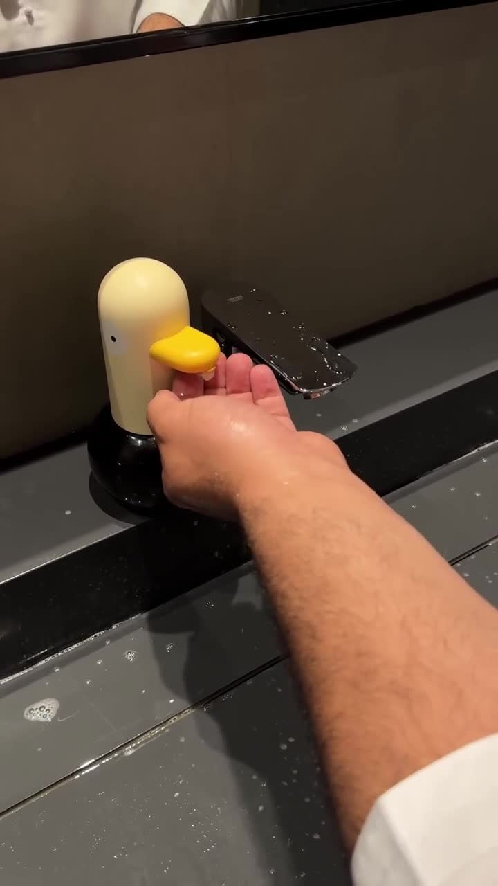 موزع صابون أوتوماتيكي على شكل بطة Cute Duck Soap Dispenser (مستعمل) (Used)