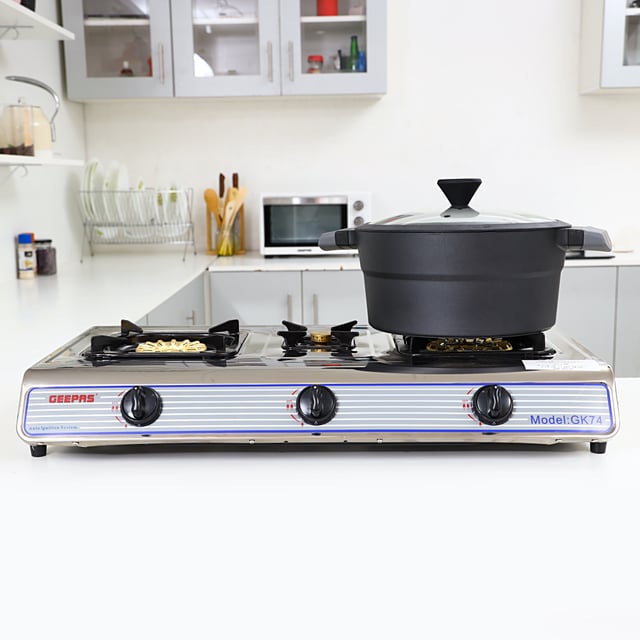 موقد غاز ب 3 شمعات Geepas Gas Cooker