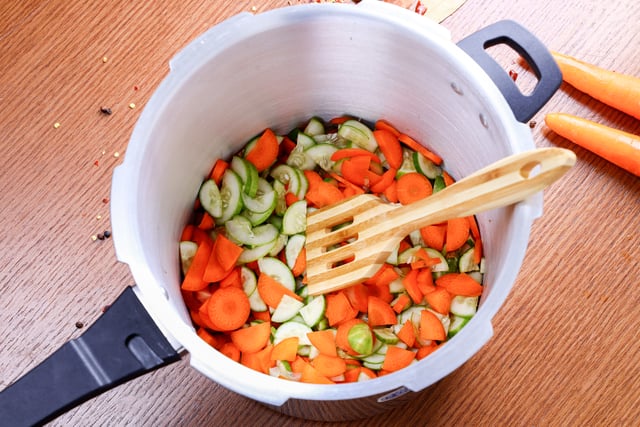 قدر ضغط (12L ) Geepas