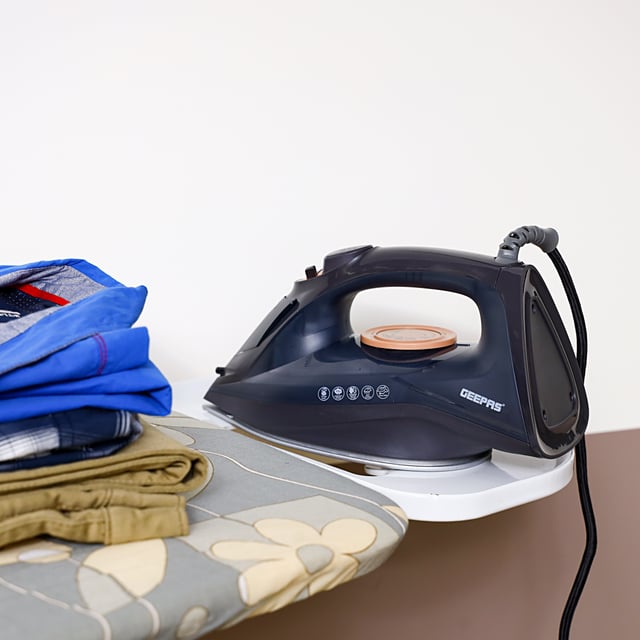 Geepas GSI7703 2400W Steam Iron - Wet Steam Iron - Adjustable Temperature Control, Ceramic Soleplate - Dry/Steam/Burst of Steam/Vertical Steam Function
