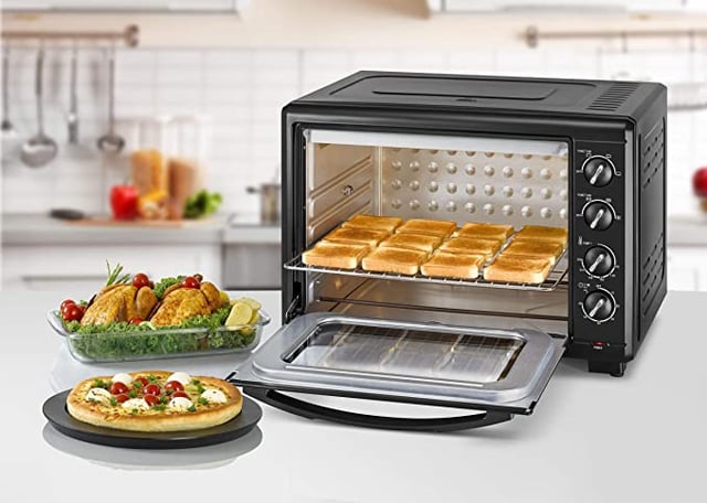 فرن كهربائي زجاجي وتوستر للتحميص 55 لتر بلاك اند ديكر BLACK+DECKER 55 L Glass Electric Oven And Toaster For Roasting