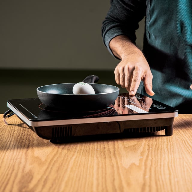 Olsenmark Infrared Cooker With Over Heat Protection - 10 Level Watt-Setting, Led Display - Timer Fun