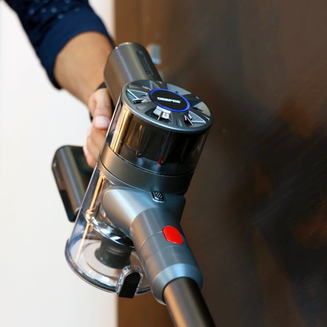 مكنسة يدوية كهربائية جيباس محمولة لاسلكية قابلة لإعادة الشحن 2200 مللي أمبير Geepas Rechargeable Cordless Vacuum Cleaner