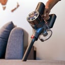 مكنسة يدوية كهربائية جيباس محمولة لاسلكية قابلة لإعادة الشحن 2200 مللي أمبير Geepas Rechargeable Cordless Vacuum Cleaner