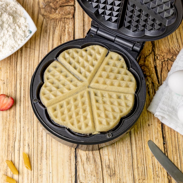 Geepas Heart Waffle Maker, Temperature Control, GWM36538 - Power On & Ready Indicator, Non-Stick Cooking Plate, Easy to Clean , 1000 Watts, S/S Decoration, Cool Touch Handle