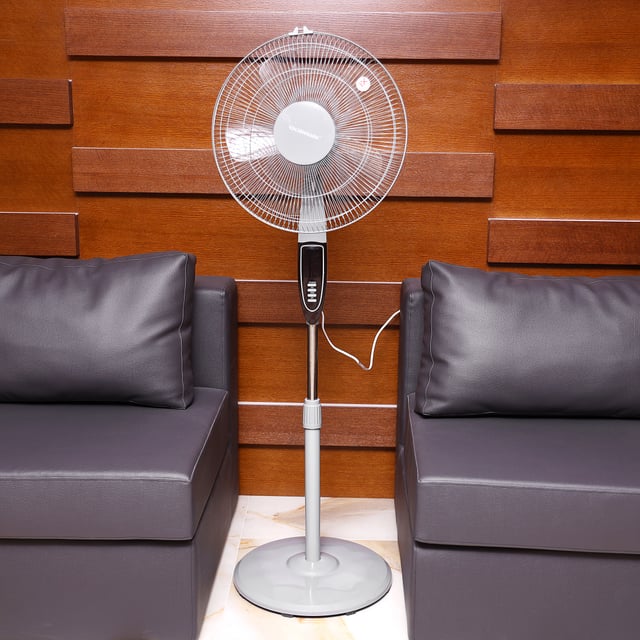 مروحة ارضية 60 واط مع ستاند Stand Fan With Remote 16 Inch من Olsenmark