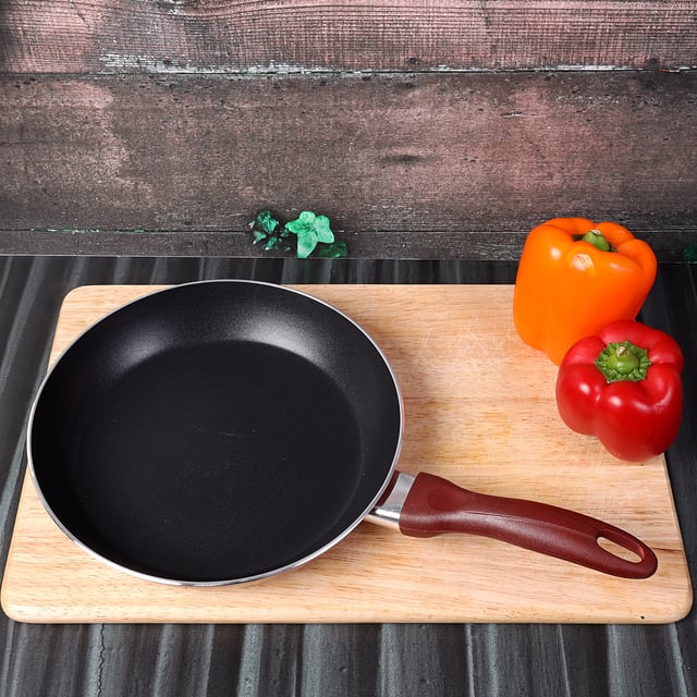Royalford 2Pcs Aluminium Fry Pan 28 & 22 Cm - Non-Stick Fry Pan