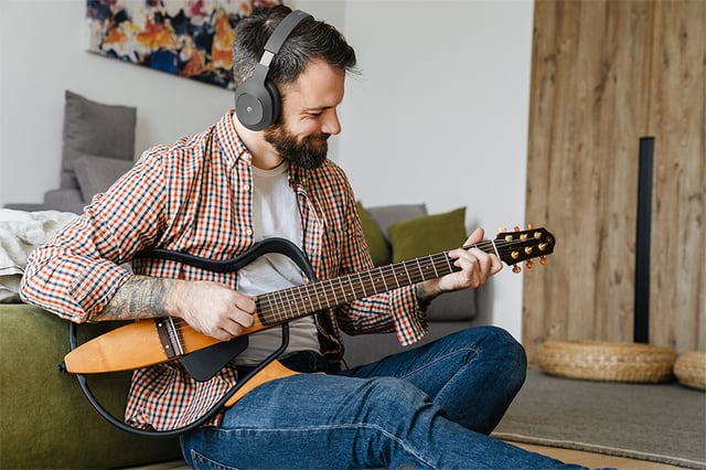 Momax spark max wireless over ear headphones grey