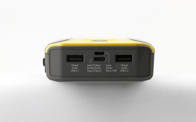 اشتراك للسيارة متنقل شل 12 فولت مع باوربانك 16000 مللي أمبير وشحن لاسلكي Shell Jump Starter with Wireless Charger and Power Bank