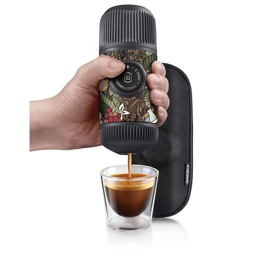 ألة صنع القهوة (اسبريسو) - أحمر WACACO Nanopresso - Hand Powered Espresso Machine for Ground Coffee - Jungle Version - cG9zdDoyNTUyOA==