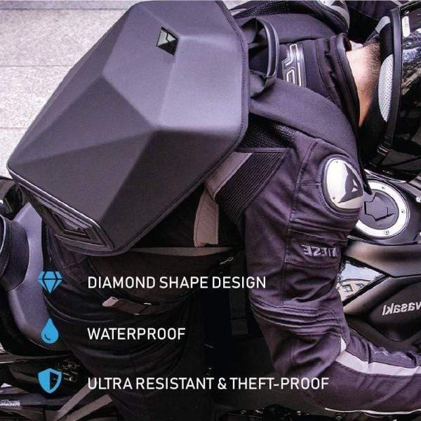 حقيبة ظهر مزودة بسبيكر وباور بانك Brave Backpack With Bluetooth Speaker And Power Bank 5000mAh - أسود - SW1hZ2U6Njc2MDE=