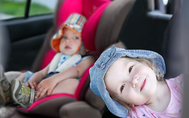 مقعد سيارة للأطفال لون زهري Kinderkraft Comfort Up - SW1hZ2U6ODIwNTM=