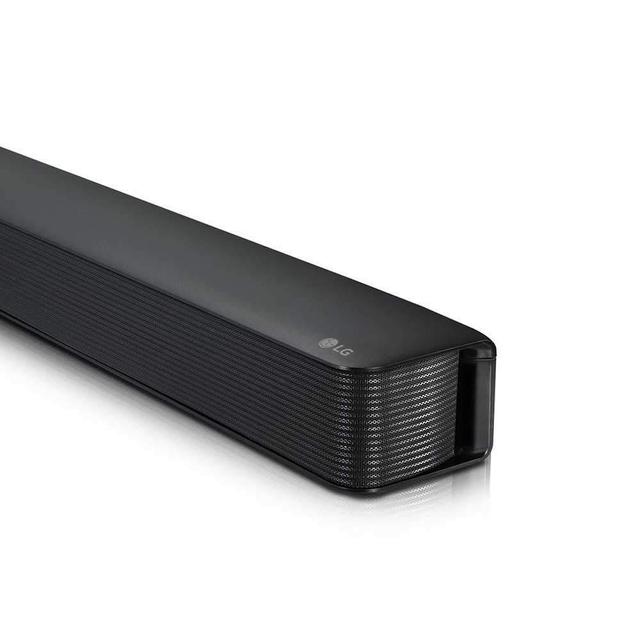مكبر صوت LG - SK1 2.0 Channel Compact Sound Bar with Bluetooth Connectivity - أسود - SW1hZ2U6NjkzNzQ=