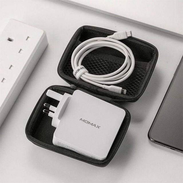 momax travel kit case pd charger um11uk c to l 1 2m cable wh - SW1hZ2U6NTQxNTk=